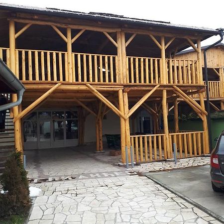 B&B Beli Andjeo Sremska Mitrovica Exterior photo